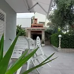 Nika & Karlo Appartement Makarska
