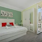Apartamento Nika & Karlo *