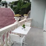 Nika & Karlo Apartamento Makarska
