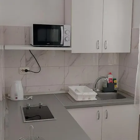Nika & Karlo Apartment Makarska
