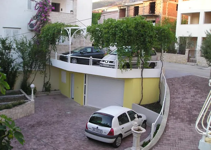 Apartmán Nika & Karlo *